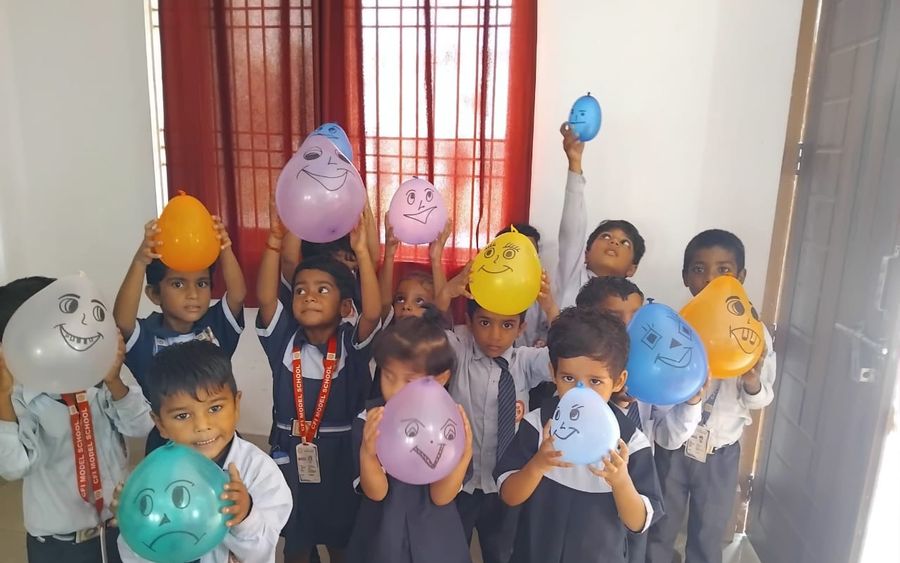 Balloon faces activity